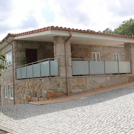 Casa Da Boavista Camelias De Bastoturismo Rural * סלוריקו דה באשטו