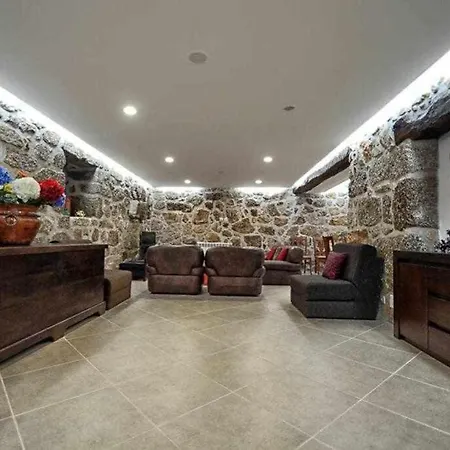 Casa Da Boavista Camelias De Bastoturismo Rural * סלוריקו דה באשטו